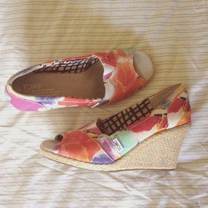 Toms floral espadrille wedges, size 7.